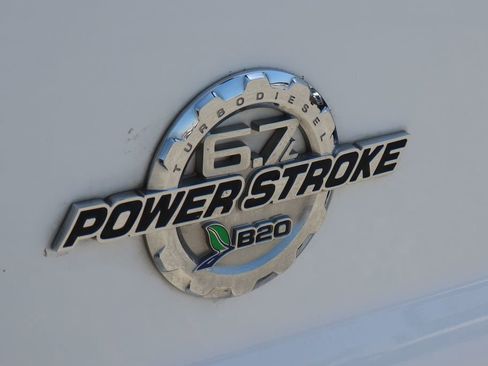 Used 2015 Ford F550 4x4 Regular Cab Super Duty image 48