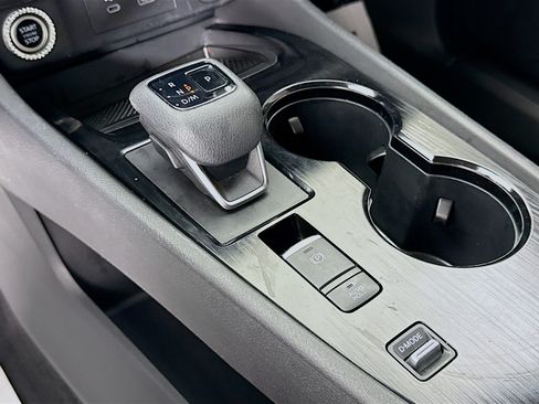 Used 2023 Nissan Rogue SV FWD image 19