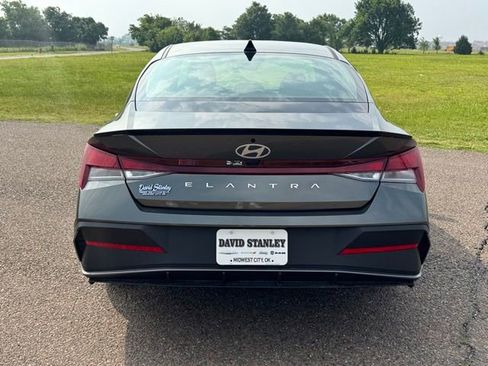Used 2026 Hyundai Elantra Sport FWD image 5
