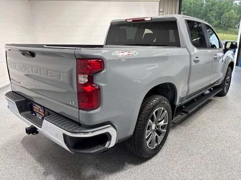 Used 2024 Chevrolet Silverado 1500 LT AWD/4WD image 7
