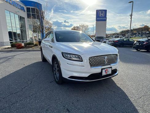 Used 2023 Lincoln Nautilus Reserve w/ Equipment Group 201A image 2