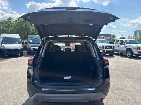 Used 2022 Nissan Rogue SV w/ SV Premium Package FWD image 12