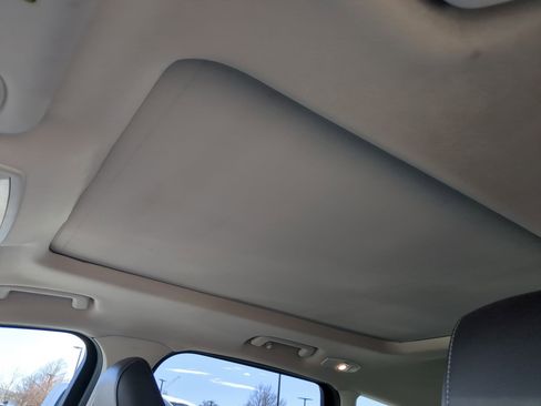Used 2018 Ford Escape Titanium w/ Ford Safe & Smart Package AWD/4WD image 16