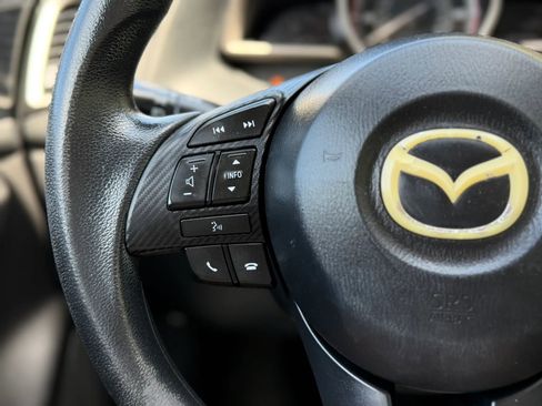 Used 2016 MAZDA MAZDA3 i Sport image 18