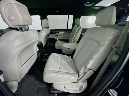 New 2026 Jeep Grand Wagoneer L Limited w/ Premium Group II AWD/4WD image 33