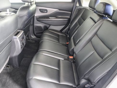 Used 2023 Nissan Murano SV image 17