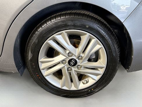 Used 2020 Hyundai Elantra SEL FWD image 36