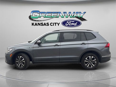 Used 2022 Volkswagen Tiguan S image 4