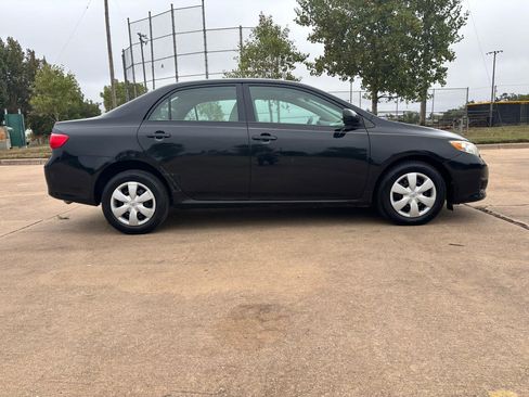 Used 2010 Toyota Corolla image 22