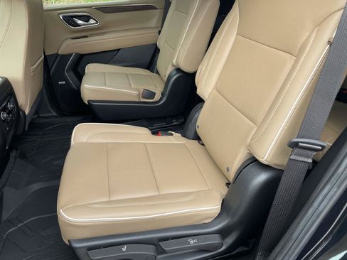Certified 2024 Chevrolet Tahoe Premier w/ Premium Package AWD/4WD image 16