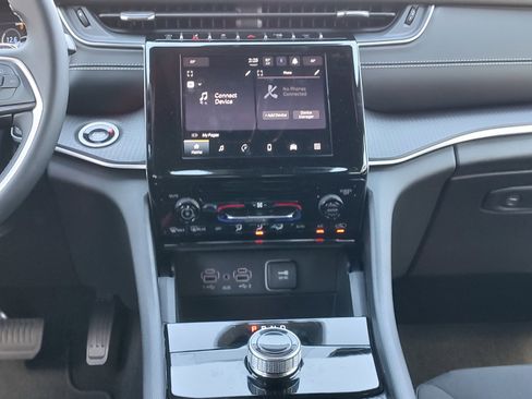 New 2024 Jeep Grand Cherokee L Laredo AWD/4WD image 13