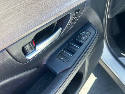 Certified 2025 Toyota Grand Highlander AWD image 12
