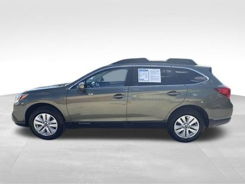 Used 2016 Subaru Outback 2.5i Premium AWD/4WD image 4
