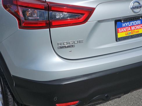 Used 2021 Nissan Rogue Sport S image 36