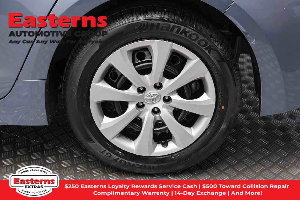 Used 2025 Toyota Corolla LE FWD image 9