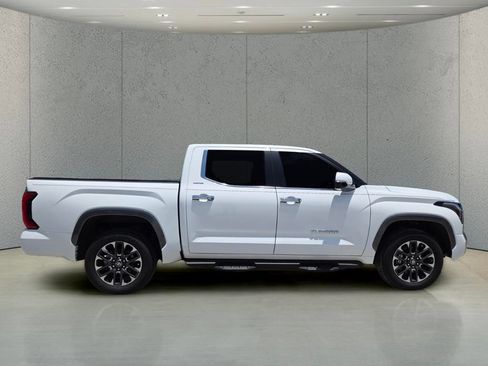 Used 2025 Toyota Tundra Limited AWD/4WD image 2