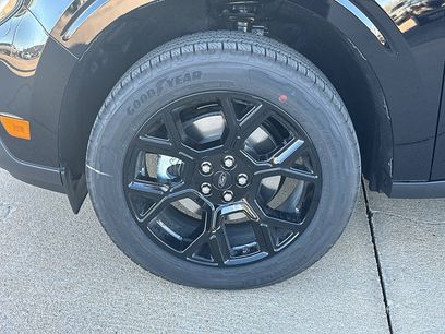 New 2025 Ford Maverick Lariat w/ Black Appearance Package