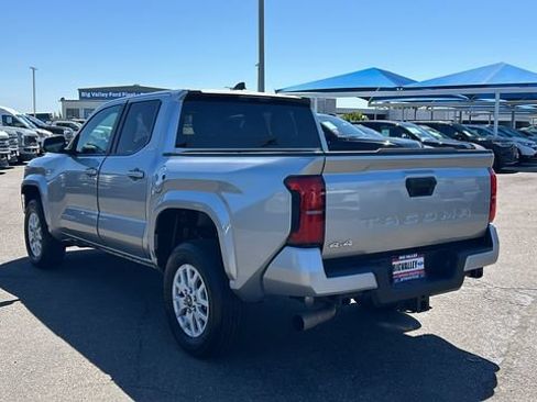 Used 2024 Toyota Tacoma SR5 AWD/4WD image 5