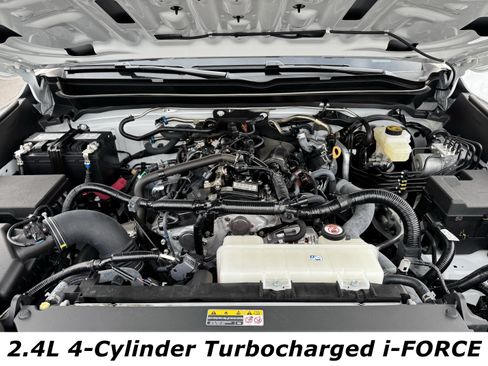 Used 2025 Toyota Tacoma TRD Sport image 12