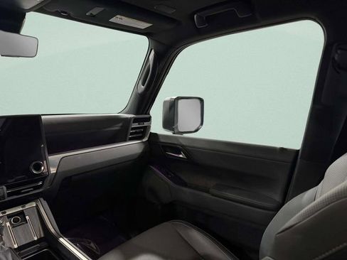 Used 2024 Lexus GX 550 w/ Cold Area Package image 13