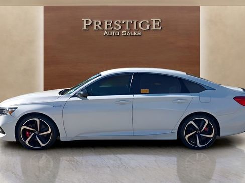 Used 2022 Honda Accord Sport image 2
