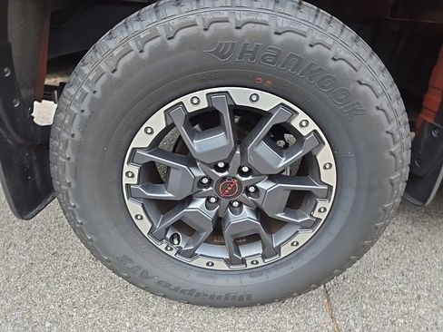 Certified 2025 Nissan Frontier PRO-4X AWD/4WD image 12