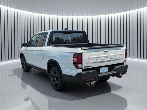 New 2026 Honda Ridgeline Black Edition image 8