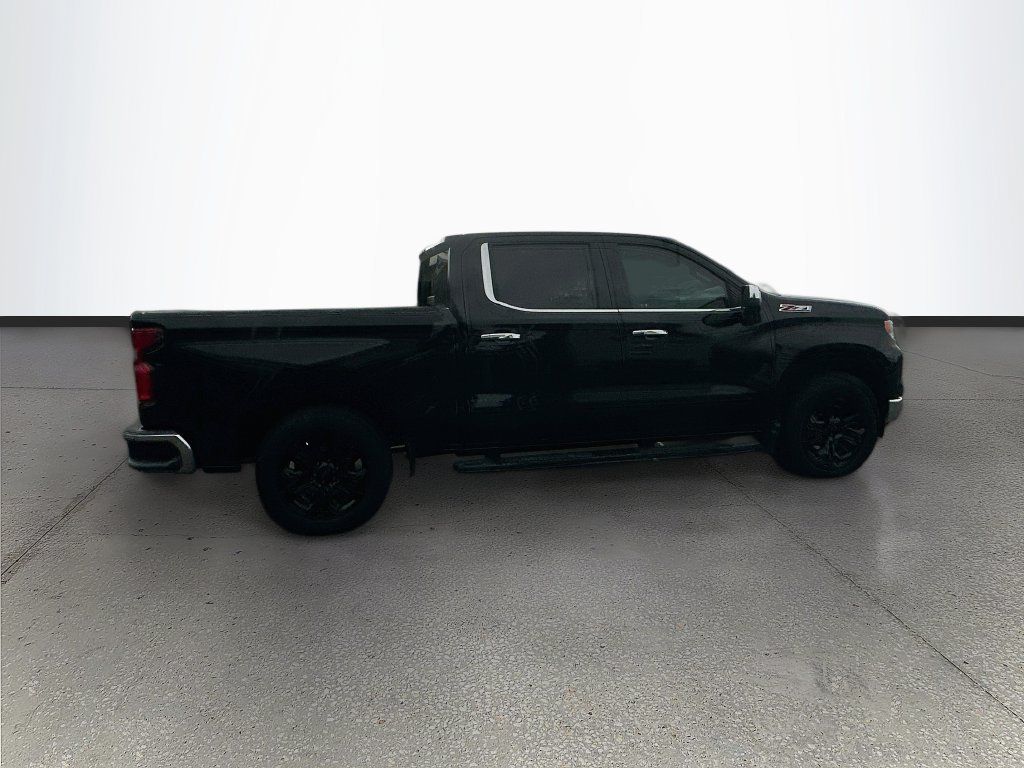 Used 2023 Chevrolet Silverado 1500 LTZ w/ LTZ Premium Package AWD/4WD image 8
