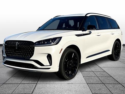 New 2026 Lincoln Aviator Reserve image 2