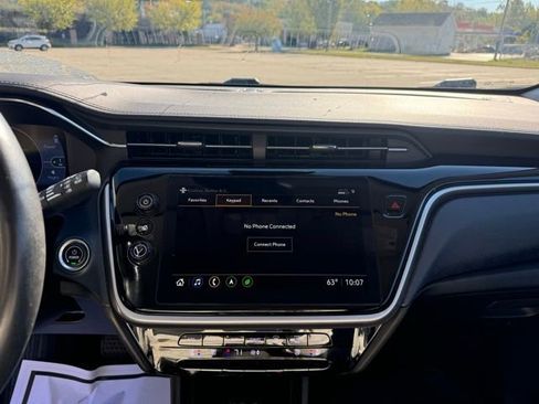 Used 2023 Chevrolet Bolt EUV Premier w/ Sun & Sound Package image 20