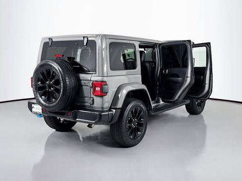 Used 2023 Jeep Wrangler Unlimited Sahara w/ Dual Top Group AWD/4WD image 27