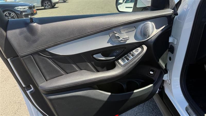 Used 2018 Mercedes-Benz GLC 63 AMG 4MATIC image 3