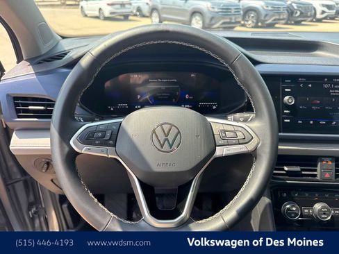 Certified 2024 Volkswagen Taos SE image 15
