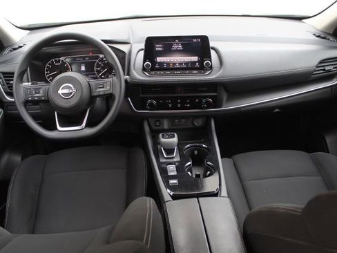 Used 2024 Nissan Rogue S image 26