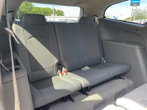 Used 2017 Chevrolet Traverse LS AWD/4WD image 22