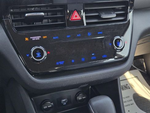 Used 2021 Hyundai Ioniq SE image 15