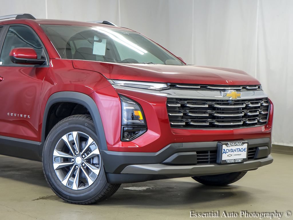 Certified 2027 Chevrolet Equinox LT w/ Convenience Package II AWD/4WD image 3