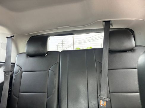Used 2019 Chevrolet Tahoe LT w/ Luxury Package RWD image 27