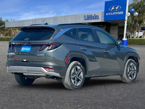 New 2025 Hyundai Tucson SEL image 2