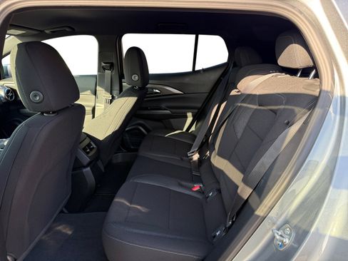 New 2026 Chevrolet Equinox EV LT image 16