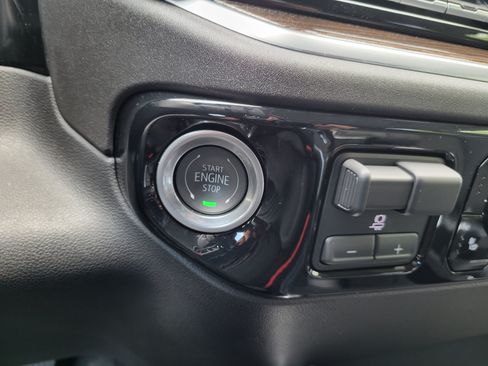 Certified 2025 Chevrolet Silverado 1500 RST AWD/4WD image 20