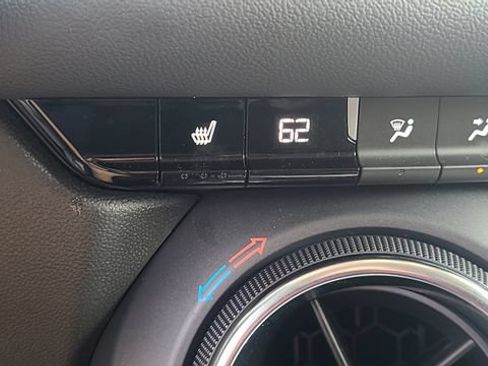 Used 2025 Chevrolet Blazer LT AWD/4WD image 24