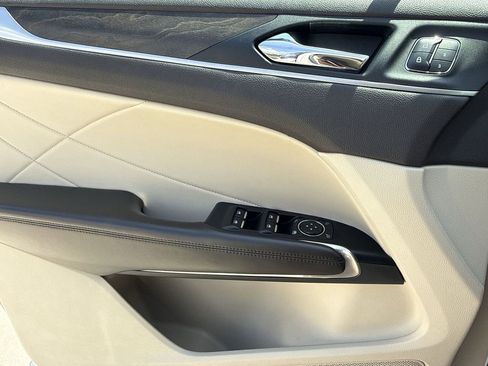 Used 2019 Lincoln MKC Reserve w/ MKC Technology Package FWD image 29