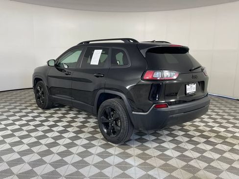 Used 2021 Jeep Cherokee Latitude Plus AWD/4WD image 23