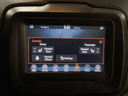 Used 2018 Jeep Renegade Limited w/ Advanced Technology Group FWD image 19