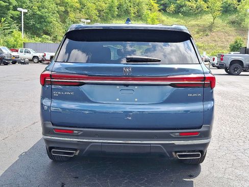 Used 2025 Buick Enclave Preferred AWD/4WD image 5