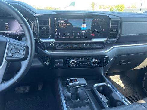 Used 2024 GMC Sierra 1500 SLT w/ SLT Premium Plus Package AWD/4WD image 21