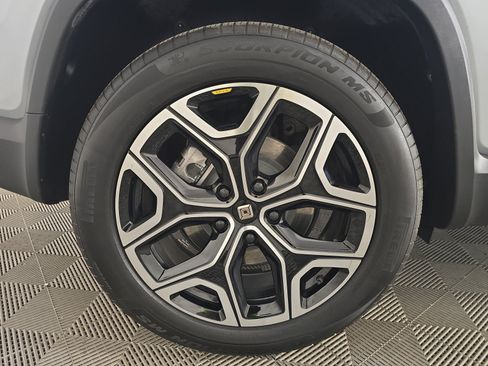 Used 2025 Rivian R1S Adventure AWD/4WD image 12
