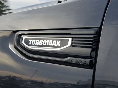 New 2025 GMC Sierra 1500 Elevation image 5