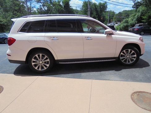 Used 2015 Mercedes-Benz GL 450 4MATIC w/ Lighting Package image 3